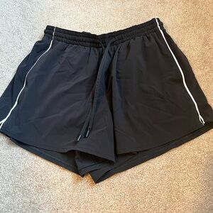 Lululemon Lightweight High-Rise Relaxed Short 3" * Long Liner
